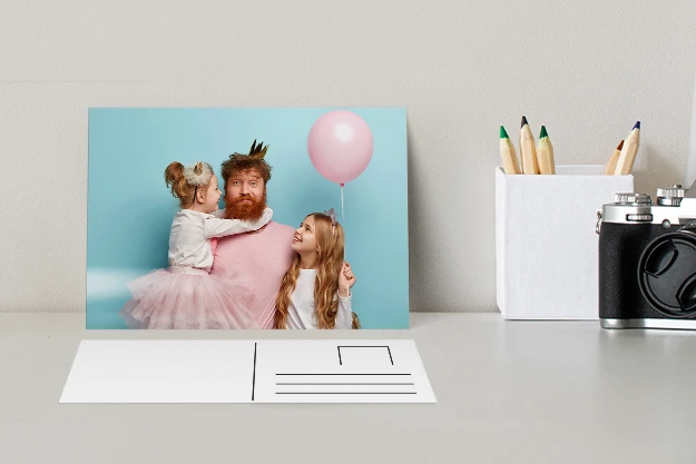 Cartolina D'auguri Della Doccia Di Bambino Neonata Con L'orsacchiotto